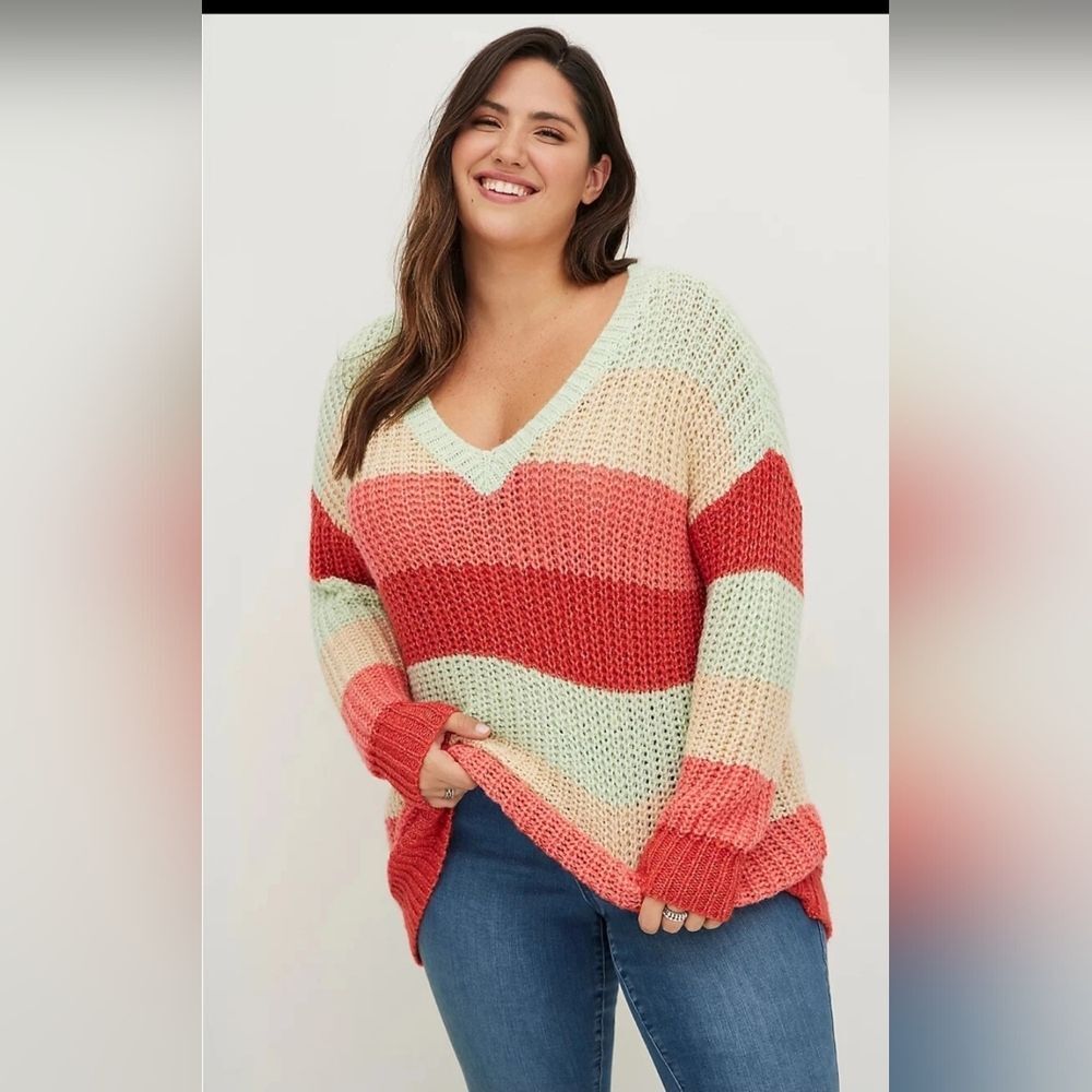NWT Torrid Women’s Plus 3 3X 22-24 Red Striped Chunky Pullover Sweater V-Neck